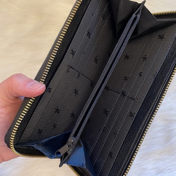 kenneth cole leather wristlet - Picture 5 of 5